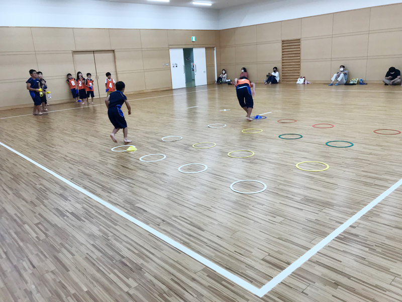 太宰府教室小学生の運動レッスン様子です。